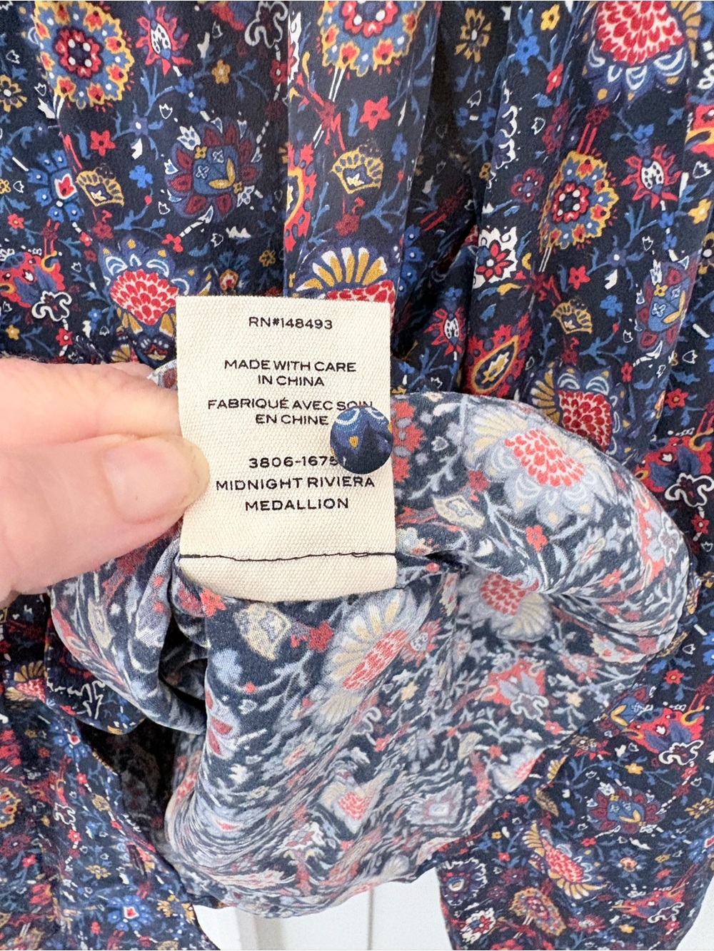 DÔEN Josseline top in Midnight Riviera Medallion. 100% silk. Size S - Picture 6 of 6